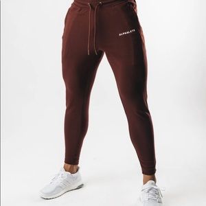 Alphalete Mens Essential Jogger